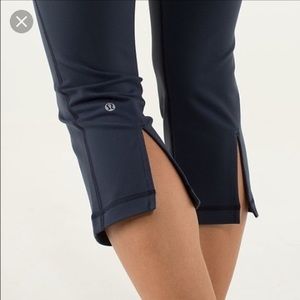 Lululemon tasadana crop